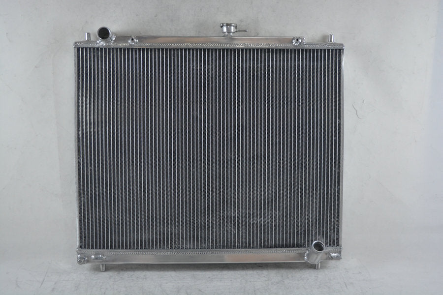 Wolrey Aluminum Radiator Fits Aftermarket Pajero/Montero/Shogun NM NP NS NT 2.8 3.2 Diesel V6 